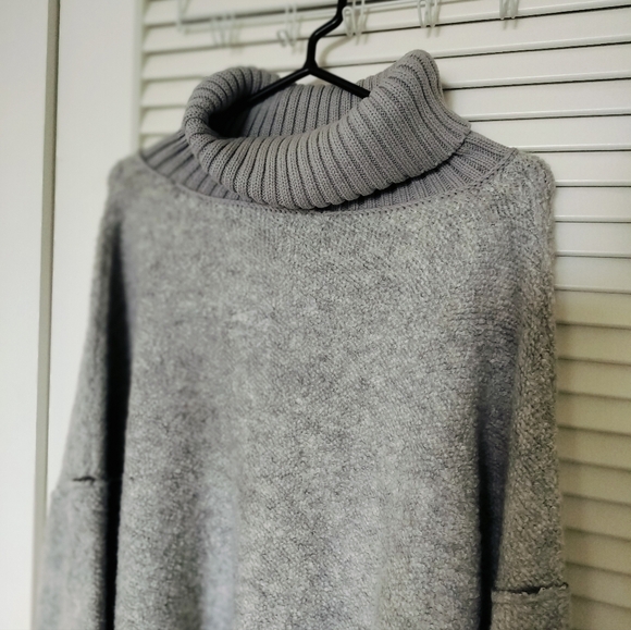 Free People Women's Oversized Pullover Turtleneck Sweater Heather Gray Medium - Picture 5 of 8